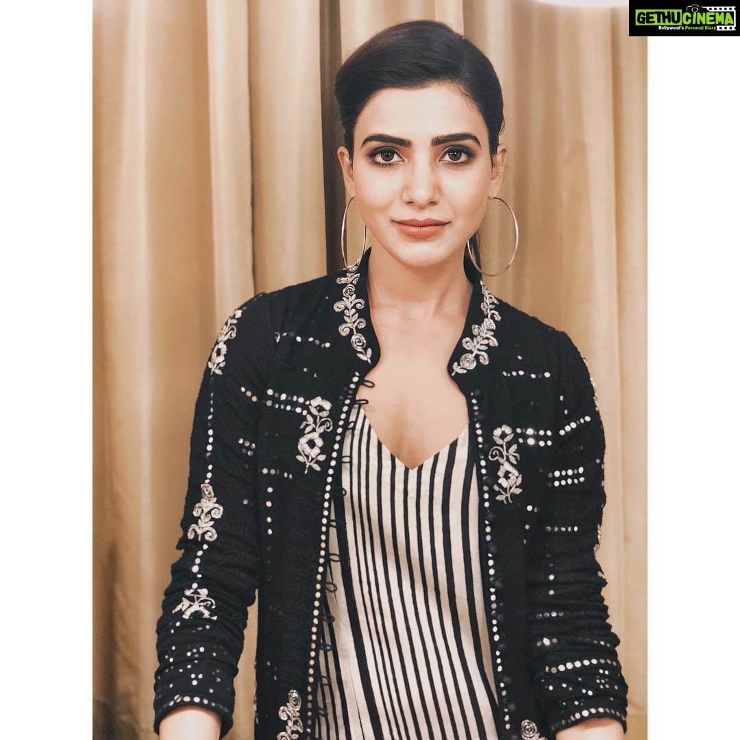 Samantha Instagram - About last night😊 one of those ‘I smile coz if I didn’t you’d ask ‘ evenings .. the exhaustion is real😓😓 But when you have a great film and a great team you just.....#irumbuthirai #teaserlaunch ❤️❤️ @neeraja.kona 😘