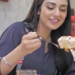 Sarah Khan Instagram - I made an exciting dessert fusion known as Malai Cake and it tastes divine, with #foodfusion using @olpers_cream #OlpersDairyCreamRecipes