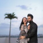 Sarah Khan Instagram - 🌧 + ♥️ Wearing @kanwalmalik.official Styling: @aminachaudhary x @didotmedia_pr 📸 @abdulsamadzia 💄 @imranaslammua Karachi - The City of Lights