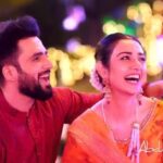 Sarah Khan Instagram – #Mehandi 
@falakshabir1
@aishazafaruk 
@imranaslammua
@meeras.ns
@hamnaamirjewelry 
@abdulsamadzia
@aishazukhan
#falakkidulhan