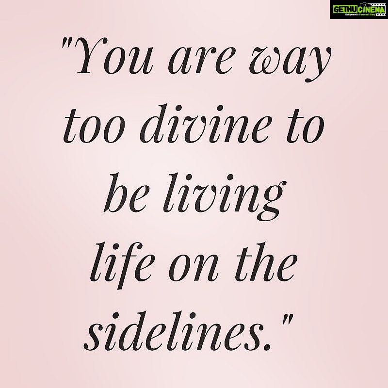 Sarah Khan Instagram - The World needs what you’ve got! Embrace your gifts, leverage your strengths, share your love, we love watching you do 💕🙌🏻 Lahore, Pakistan