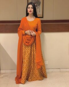 Sarah Khan Instagram - 🧡 #GulBano #AKD Lahore, Pakistan
