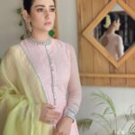 Sarah Khan Instagram - 💕 Karachi, Pakistan