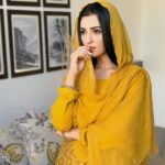 Sarah Khan Instagram - All these people everywhere, but my eyes on you. #GulBano Karachi, Pakistan