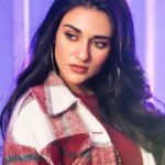 Sarah Khan Instagram – #LAGAYPYARI #FREEFIREXFALAKSARAH 

Link in bio 🔝

Hair and makeup @nabila_salon (makeup: @bryan.makeupartist1 Hair: @ajaymakeuphairartist) 
Leses @bellacontactlensespk