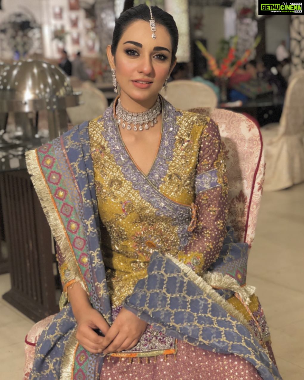 Sarah Khan Instagram - Wearing @wardhasaleemofficial 🌟
