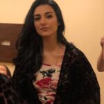 Sarah Khan Instagram - 🌹