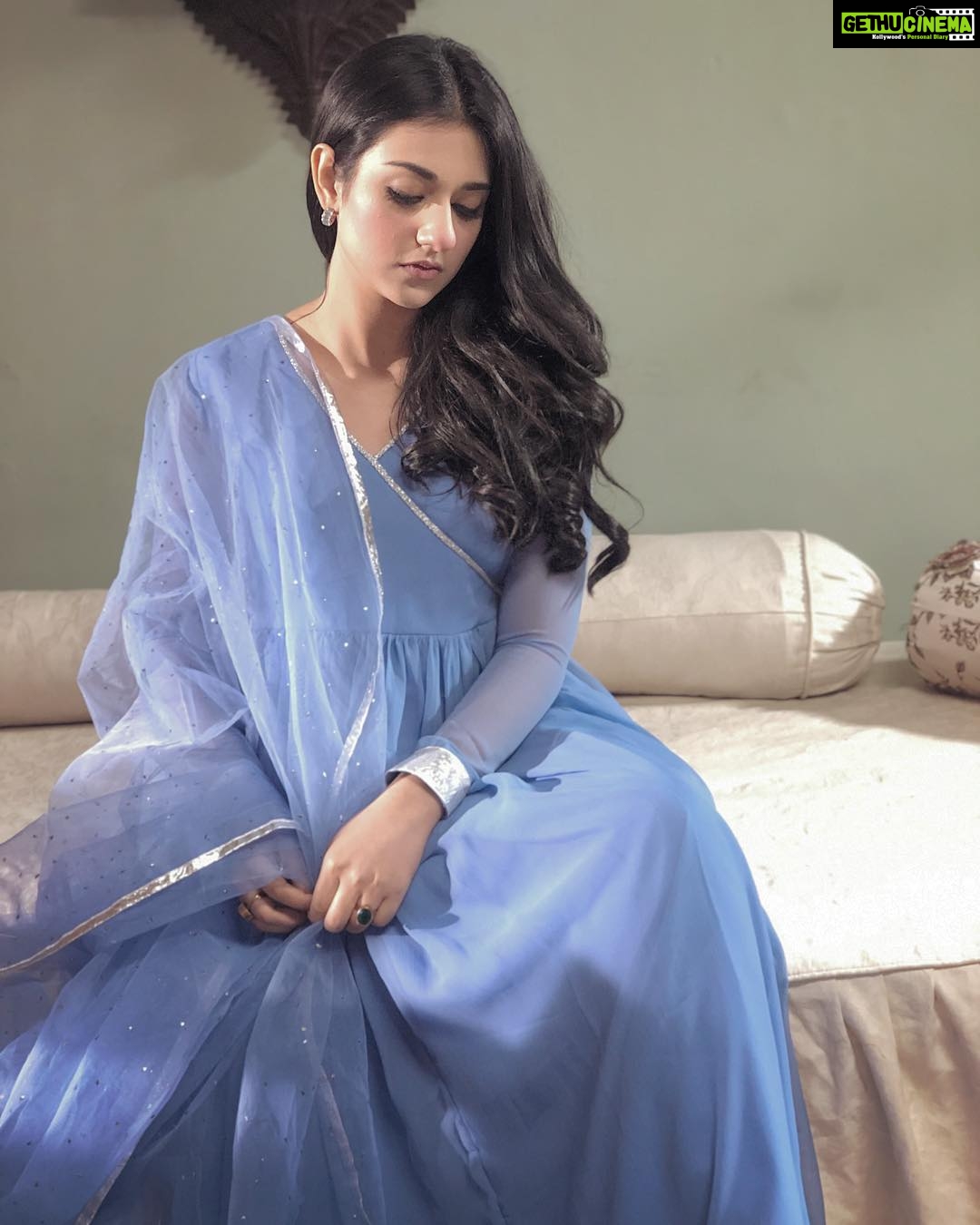 Sarah Khan Instagram - @deewareshab @humtvpakistanofficial