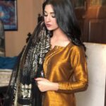 Sarah Khan Instagram - #GeetiAra #Deewareshab @humtvpakistanofficial @deewareshab