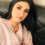 Sarah Khan Instagram - Hello Weekend! 💕