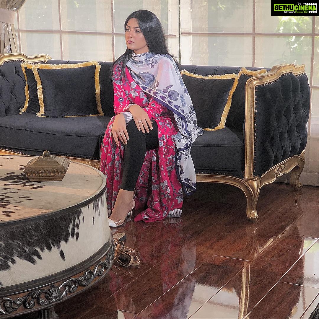 Sarah Khan Instagram - Wearing @alkaramstudio 💕
