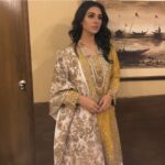 Sarah Khan Instagram - Wearing @humaadnan @fnkasia ♥️ @humtvpakistanofficial