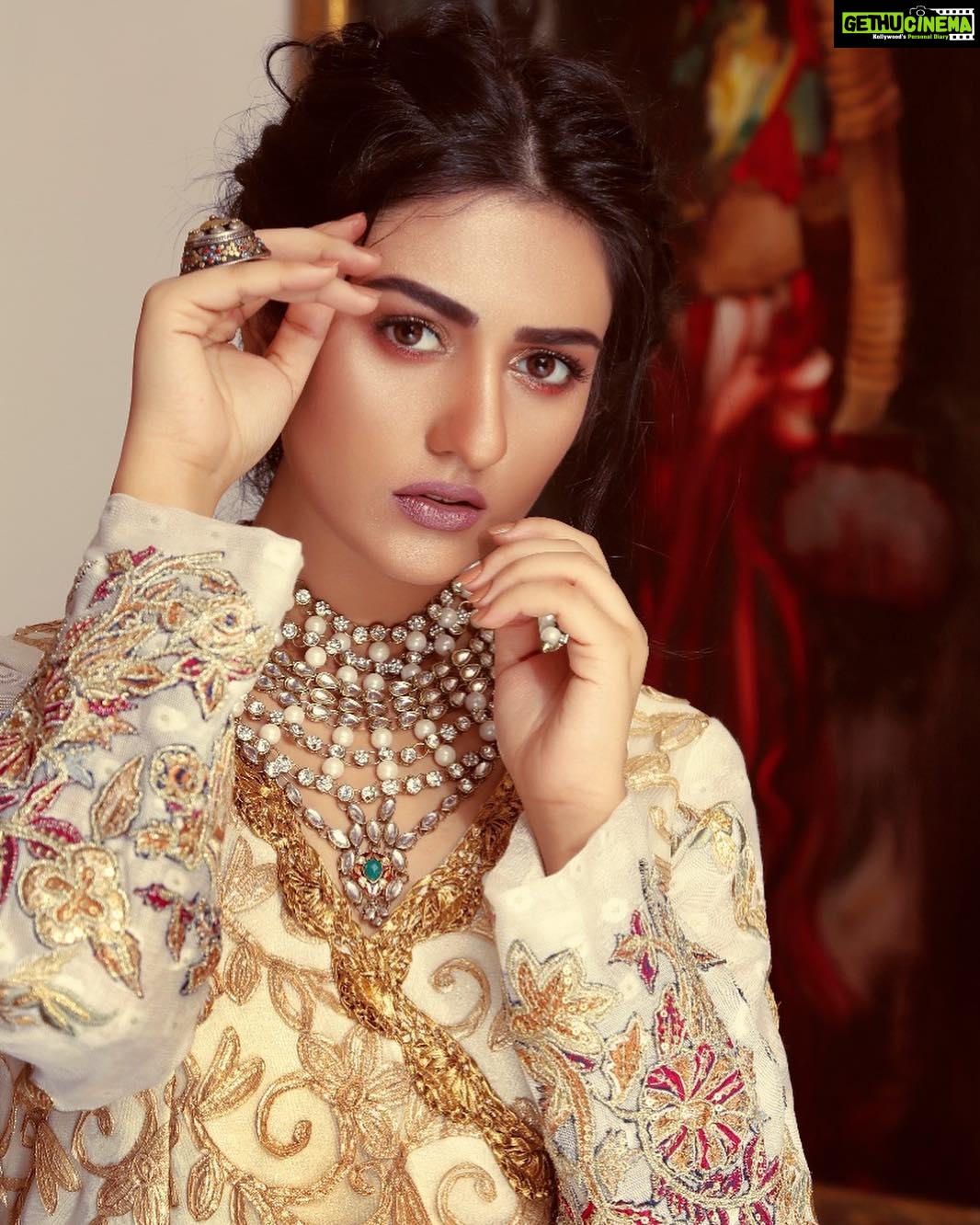 Sarah Khan Instagram - Designer @humaadnan Makeup, Hair, Styling and Photography by @akifilyasofficial #theRaj #HumaAdnan #FnkAsia