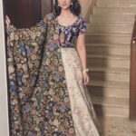 Sarah Khan Instagram - From the sets of @bandkhirkiyan Wearing one of my favourites @humaadnan 💕
