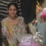Sarah Khan Instagram - I miss you so much it hurts. I have so much left to say to you.. take me back to those good old days. I love you mama. 💔
