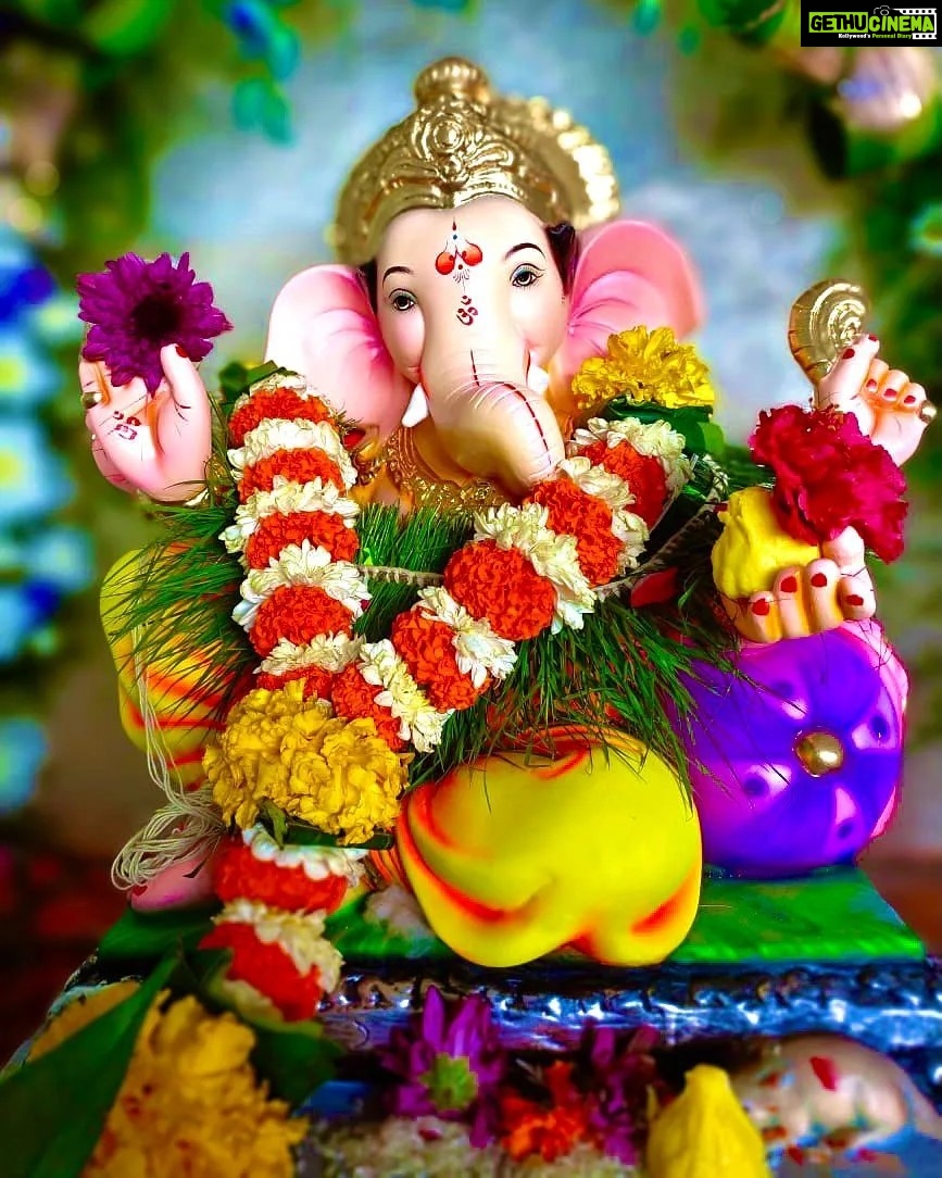 Sargun Mehta Instagram - Ganpati bappa morya 🙏🙏