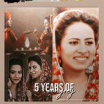 Sargun Mehta Instagram – 31 july 2015 
Main aavdi family (70 lokk) naal apni pehli film dekhan gayi hoyi si. 
Interval ch mere bhra ne mainu keha ki baaki sab kuch taan vadiya hai, par tu kitthey aa . Main keha meri entry interval tohn baad ae. Ohnu laggeya aapaan ehne bande vi katthe kar laye pata ni dhang de 2-3 scene haige vi mere ya nahi .
Pata ni si mainu ki film khatam hundeyan tak ohda darr khushi te fakr da roop le luga .
Thank you sab tohn pehlan taan @rhythmboyzentertainment @amberdeepsingh @amrindergill @karajgill da mainubaa mauka dein layi .🙏🙏
Thank you poori team da @ammyvirk @aditidevsharma and jinne vi log si saadi film ch .
Te sabtoh vadda thank you tussi saareyan da jihna ne mainu aa 5 saal ehna pyaar dita . 💗💗💗 
I love you all 🤗🤗