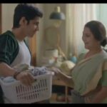 Sargun Mehta Instagram - Times of crisis bring people closer. They push us to play roles unimagined and to be the best versions of ourselves in every little moment. Here's to all those men who've begun to #sharetheload and made it a joyful, loving part in their homes. . . #sharetheload #multiplythelove #equalchores #equalresponsibilities #householdchores #laundry #Ariel #arielindia Reposted from @ariel.india