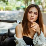 Sargun Mehta Instagram – Hi..
Dont forget to live ..
❤❤ 📸 @dannyalaghphotos