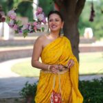 Sargun Mehta Instagram – Sunshine on my mind 🌞 

Wearing – @qbikofficial 
📸 – @jack_himanshu @israniphotography 

#haldiceremony #wedding