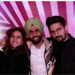 Sargun Mehta Instagram - Fer aa raha hai new year ammiye 😁😁😁 @ravidubey2312 #haayeve aa reha hai 16th December nu. Poori wait aa @ammyvirk