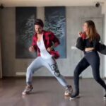 Sargun Mehta Instagram - JHALLE NU JHALLI MIL GAYI #JHALLE #15thnovember2019 #hookstepchallenge