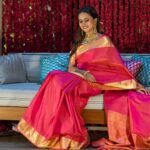 Sargun Mehta Instagram - My love for sarees 🥰🥰 Jewellery - @talwarsonsjewellers 📸- @curiousharsh