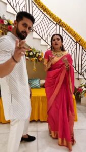 Sargun Mehta Instagram - Yaar bolda 😃😃 Jewellery- @talwarsonsjewellers