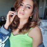 Sargun Mehta Instagram – The weekend face ..