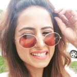 Sargun Mehta Instagram - I know stress can overpower all the good things around us. Its a battle i fight too. I usually sit down alone to figure out and get aware of what exactly is it thats stressing me out and then meditate. There is a light at the tunnel but the noise and clutter dosnt let it breakthrough. Just sit down and centre yourself to see a brighter future.😃😃😃