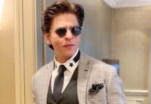 Shah Rukh Khan Instagram - On the way to @latrobeuni University.. Thank you for the kind gesture of offering a scholarship to a girl student from India for higher education and supporting the work at @meerfoundationofficial Melbourne, Victoria, Australia