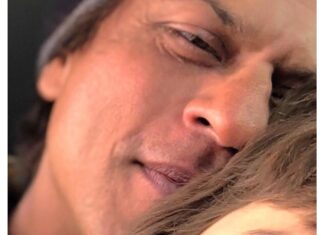 Shah Rukh Khan Instagram - Love is always only in the eyes….here’s all of ours to u on Eid. Eid Mubarak to everyone & may ur families be happy & healthy.