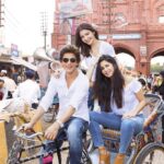 Shah Rukh Khan Instagram – Best memories begin with insane ideas…Girls taking me along for a ride called #Zero @aanandlrai @katrinakaif @anushkasharma