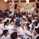Shah Rukh Khan Instagram - Over a hundred beautiful souls from the Spark a Change Foundation dropped in to visit me on set! Best #ChildrensDay ever...