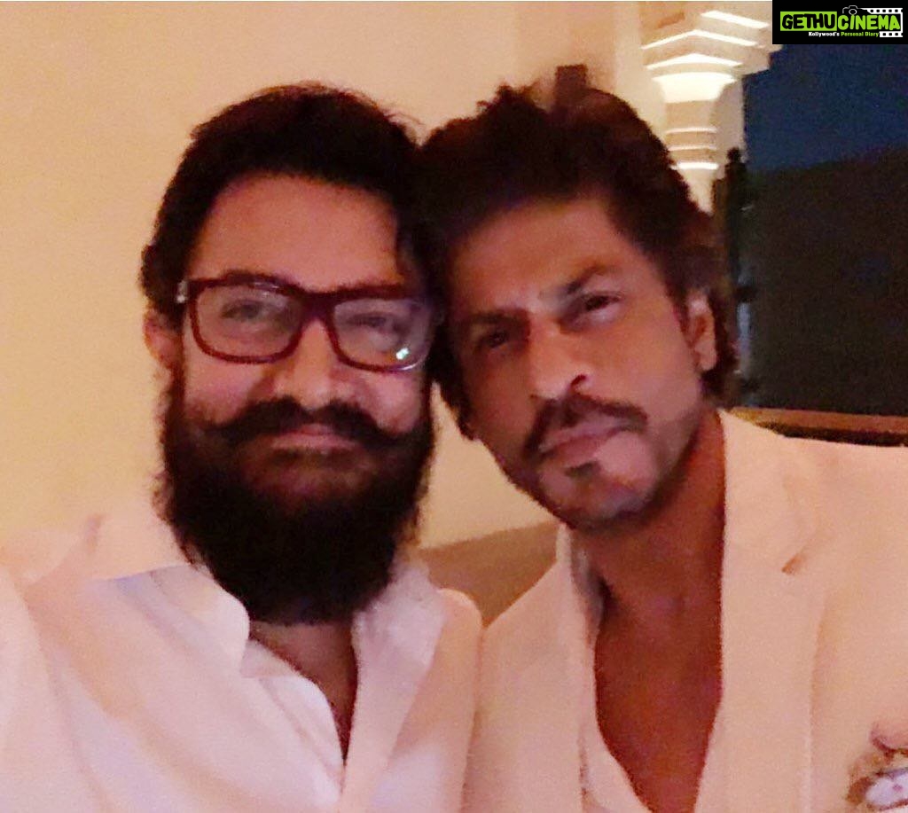 Shah Rukh Khan Instagram - Known each other for 25 years and this is the first picture we have taken together of ourselves. Was a fun night.