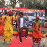 Shah Rukh Khan Instagram – Celebrating the Republic Day with army jawans full Punjabi style. Thank u AajTak.