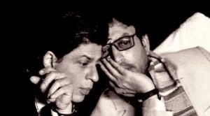 Shah Rukh Khan Instagram - My friend...inspiration & the greatest actor of our times. Allah bless your soul Irrfan bhai...will miss you as much as cherish the fact that you were part of our lives. “पैमाना कहे है कोई, मैखाना कहे है  दुनिया तेरी आँखों को भी, क्या क्या ना कहे है” Love u.