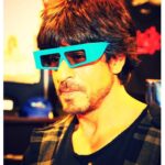 Shah Rukh Khan Instagram – And if the glasses r 3D then I guess Battery bol lo…Alas Raees is in 2D but the story is multidimensional.