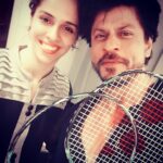 Shah Rukh Khan Instagram - Dhal gaya din (tuk). Ho gayi shaam (tuk)...Jaane doh jaana hai. Who all know this song from Humjoli?? My tuk tuk moment with Saina