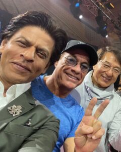 Shah Rukh Khan Instagram - Khan, Damme, Chan at the #JoyForum19. The joys all mine as I got to meet my heroes. @jcvd @jackiechan @joyforumksa