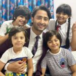 Shaheer Sheikh Instagram - Was almost impossible to get so much cuteness in one frame but I managed it somehow.. #KRPKAB