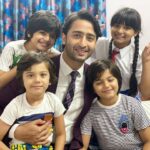 Shaheer Sheikh Instagram – Was almost impossible to get so much cuteness in one frame but I managed it somehow.. #KRPKAB