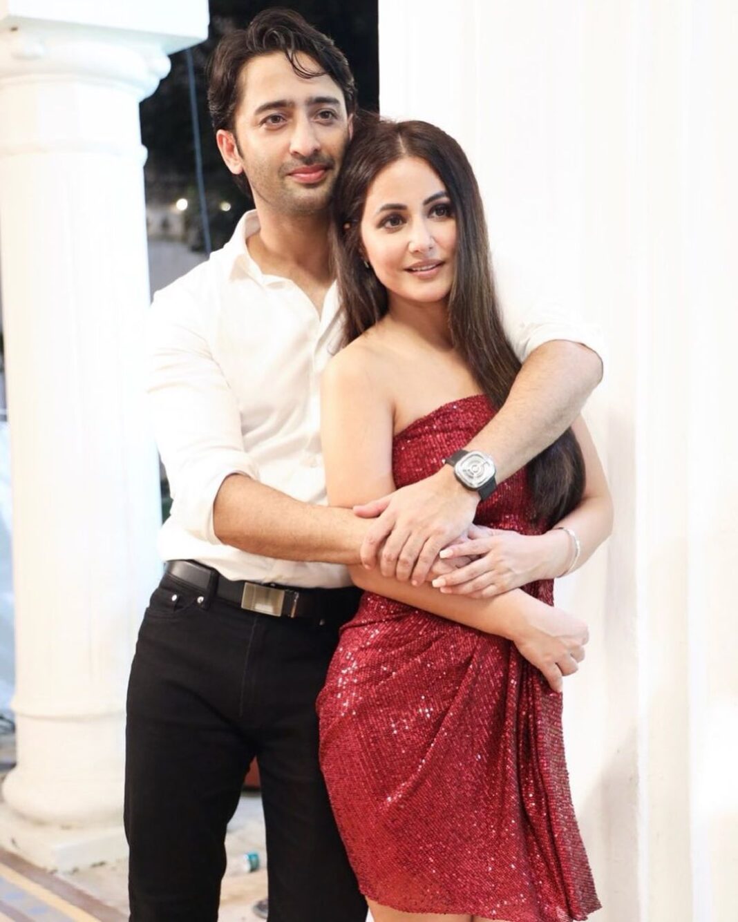 Shaheer Sheikh Instagram - Thank you for giving our poster so much love! Ab bas thoda sa intezaar, stay tuned for all the details. #MohabbatHai ❤️ @vyrloriginals @shaheernsheikh @mohitsuri @jeetganngulimusic @stebinben @kunaalvermaa @adityadevmusic @poojasinghgujral