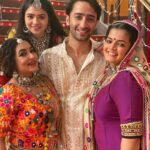 Shaheer Sheikh Instagram - Thank you for making my days brighter, thank you for spreading positivity and thank you for accepting me the way I am. 🙏🤗 #yehrishteyhainpyaarke @chaitrali_lokesh_gupte @sangeetakapure @trishaa.chatterjee #friendsforever #shaheersheikh