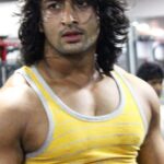 Shaheer Sheikh Instagram - Some of the best workout sessions I have had, were at Umargaon (Gujrat) while shooting for Mahabharat. The weather was sometimes harsh and the sequences could get challenging, but working out at the end of the day was so much fun. #DownMemoryLane #fromthebeginning #bachpanse #stayhome #staysafe