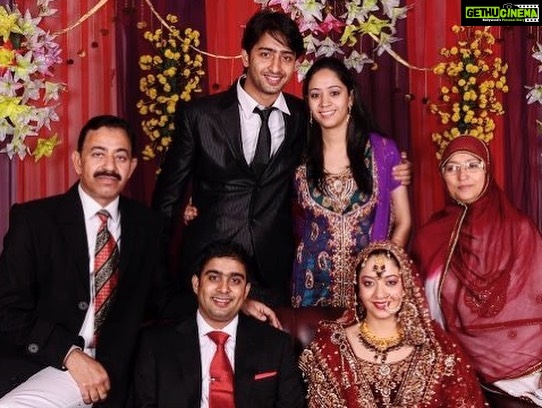 Shaheer Sheikh Instagram - While I was in the midst of shooting for Navya, my little sister’s marriage preparations were on in Jammu. It was the first wedding in our family and all of us were very excited. I only got 3 days off from work, but I tried to make the most of it. I was filled with joy to see my sister step into the next phase of her life with the right companion by her side. @aleefa_sheikh @dryahyajasat #DownMemoryLane #fromthebeginning #bachpanse #stayhome #staysafe