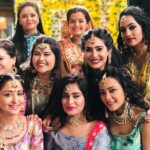 Shaheer Sheikh Instagram - The beautiful ladies of #yehrishteyhainpyaarke clicked by Sanjeev ji (Mamu) 😊
