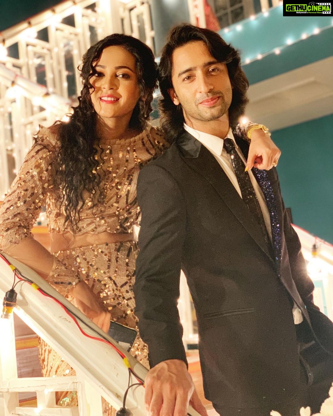 Shaheer Sheikh Instagram - The crazy people of #yehrishteyhainpyaarke #kubir @kaveripriyam_official