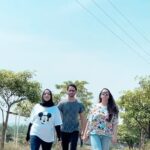 Shaheer Sheikh Instagram - #siblings #❤️❤️❤️