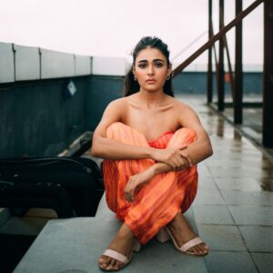 Shalini Pandey Instagram - Learnings and un-learnings: Sit with it.
.
.
📷 @bharat_rawail 
Make up 💄: @makeupwali 
Hair 💇‍♀️: @hairbysurekhan
Styled by : @pallakhshah 
👗 @thesaikostudio
